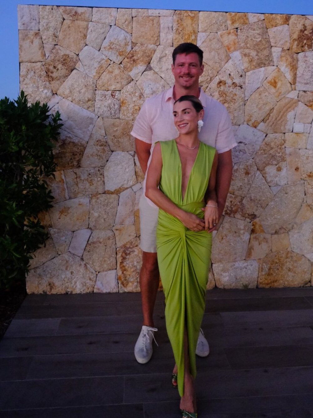 BAOBAB Mia Midi Dress in Green - Picture 2 of 9